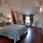 D'hotes Chateau De Bed and Breakfast