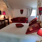 Château De Alojamento de Acomodação e Pequeno-almoço 3*