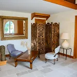 Château De Alojamento de Acomodação e Pequeno-almoço 3*