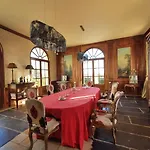 D'hotes Chateau De Lussac (Gironde)