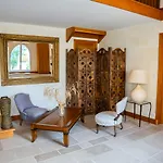 D'hotes Chateau De ベッド・アンド・ブレックファスト Lussac