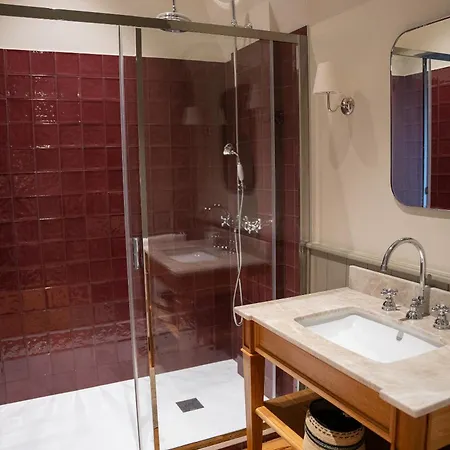 Chateau De Bed and Breakfast Lussac (Gironde)