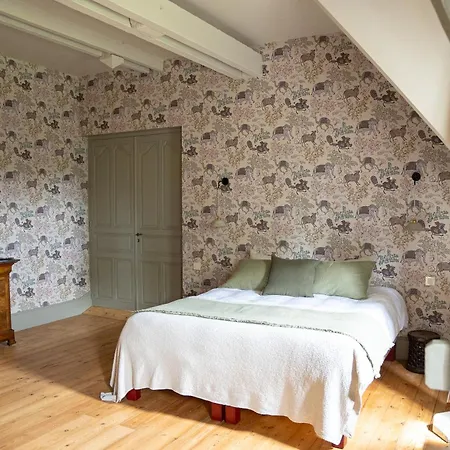 吕萨克城堡酒店 3* Lussac (Gironde)