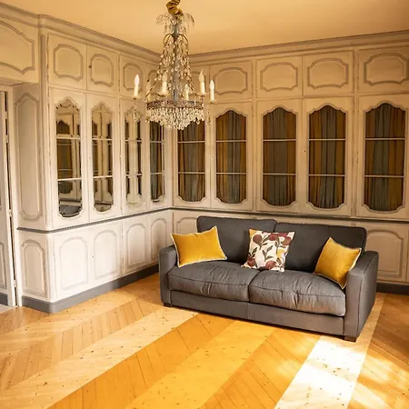 D'hotes Chateau De Lussac (Gironde)