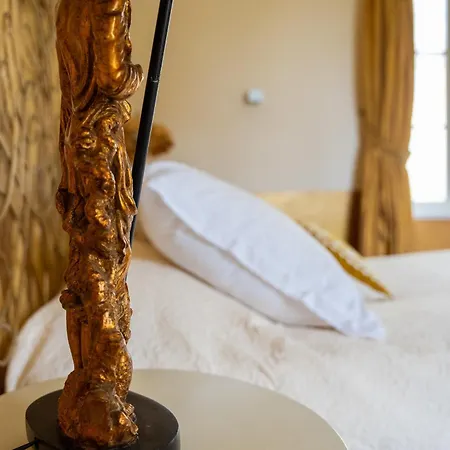 Bed & Breakfast Chateau De Lussac