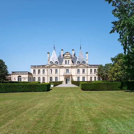Bed & Breakfast Chateau De Lussac *