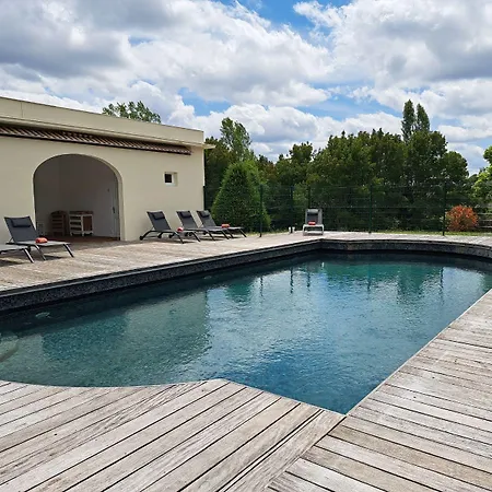 吕萨克城堡酒店 Lussac (Gironde)