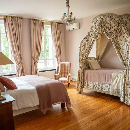 D'hotes Chateau De Bed & Breakfast 3*
