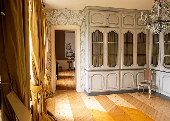 D'hotes Chateau De Bed & Breakfast Lussac (Gironde)