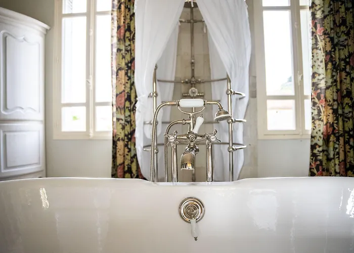 D'hotes Chateau De Bed & Breakfast